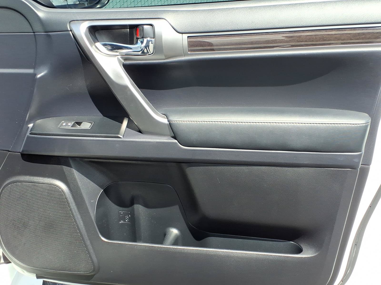 Used 2022 Lexus GX 460 Premium w/ Premium Package AWD/4WD image 13