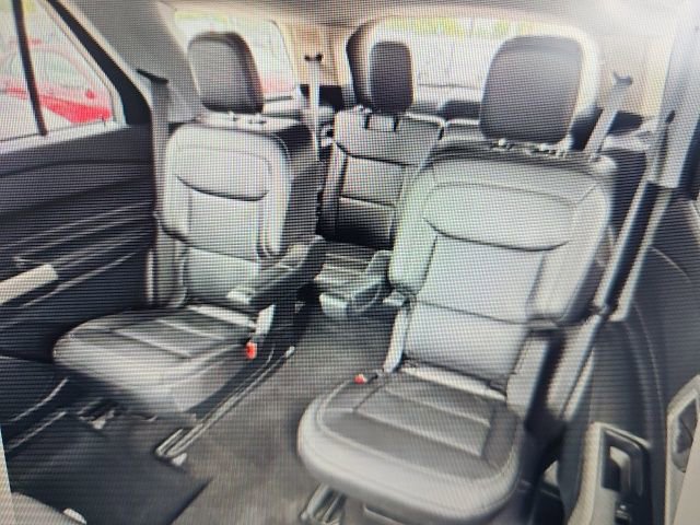 Used 2024 Ford Explorer Limited RWD image 5