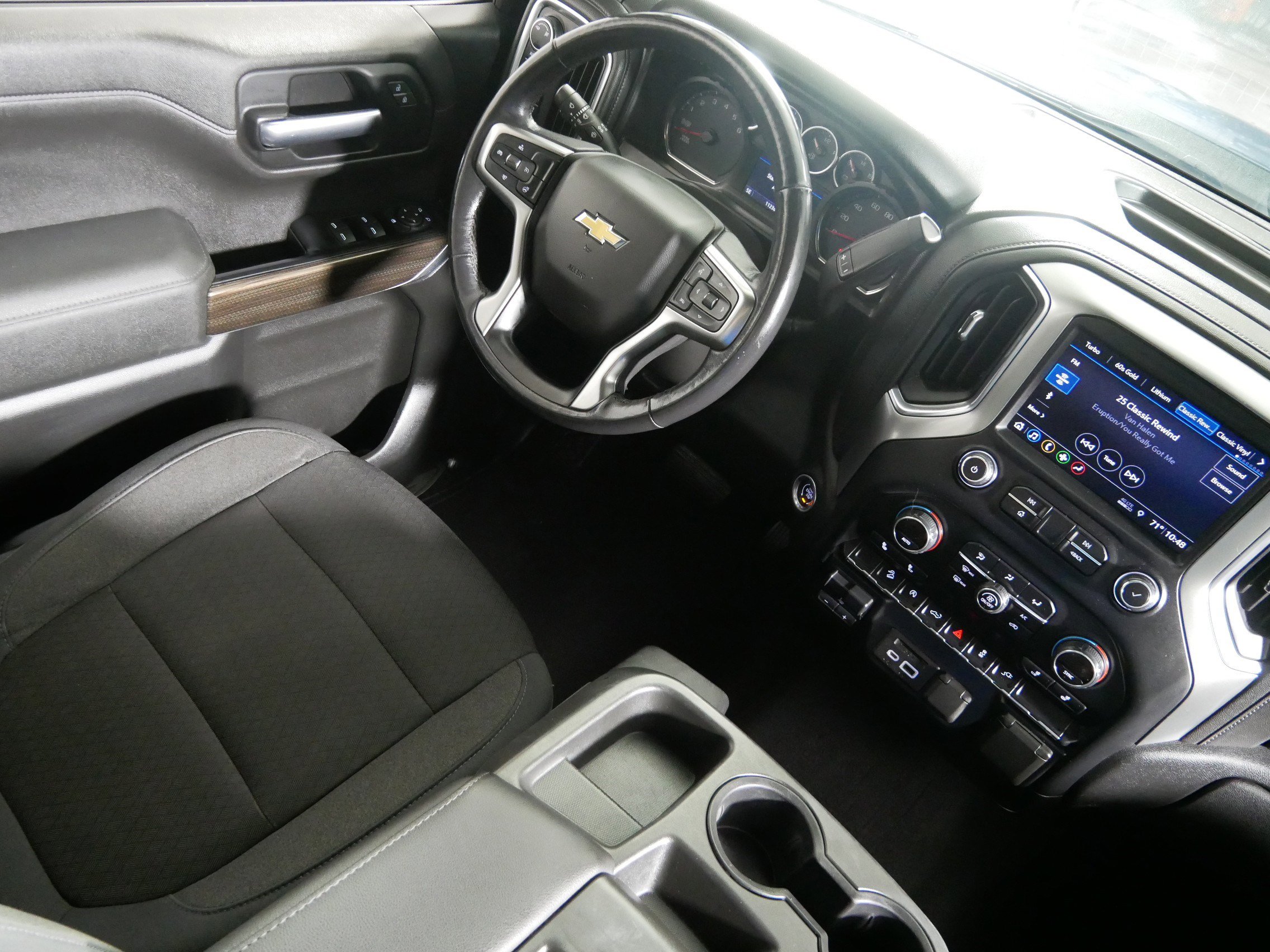 Used 2019 Chevrolet Silverado 1500 LT w/ All-Star Edition AWD/4WD image 9