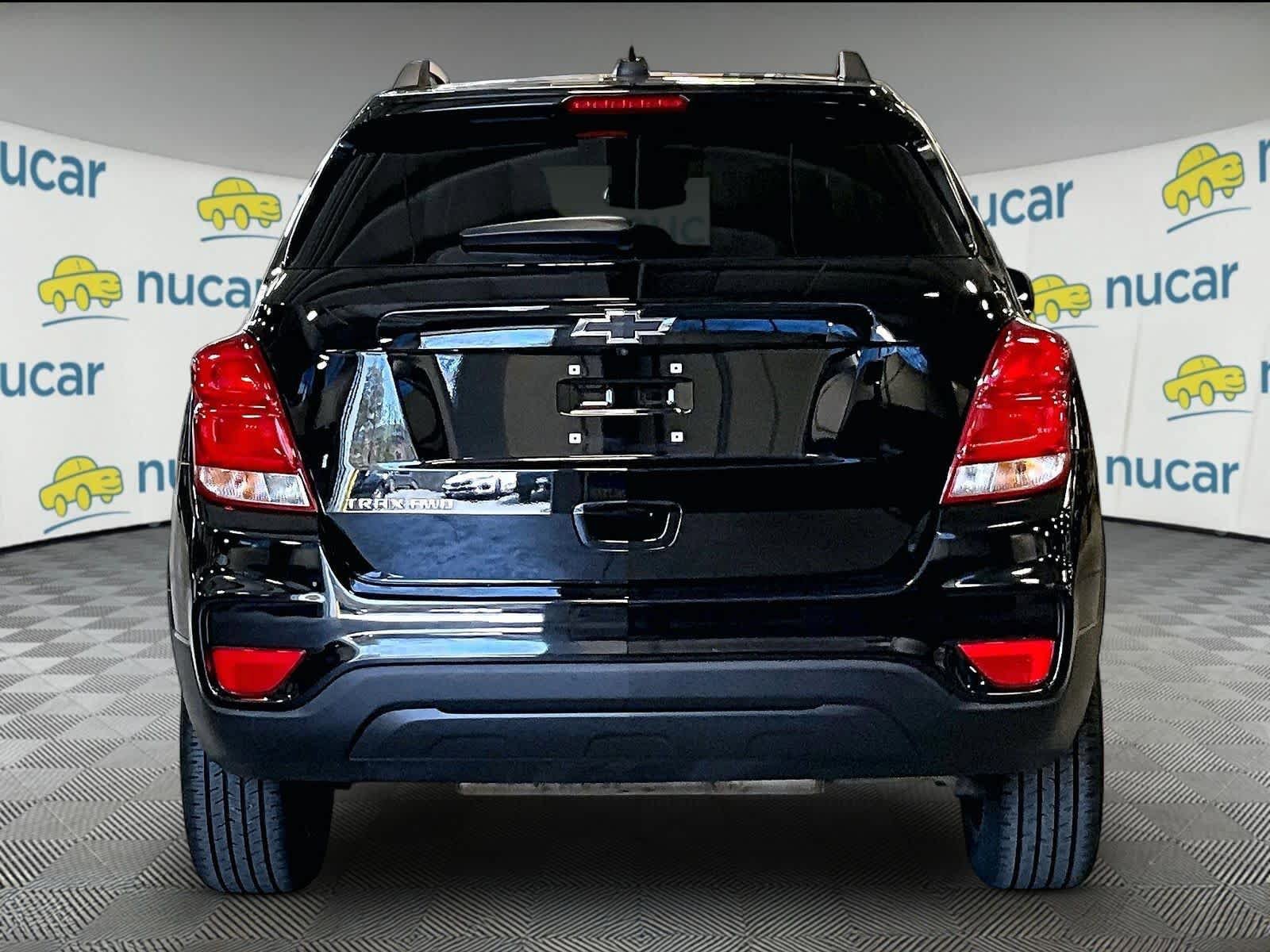 Used 2022 Chevrolet Trax LT w/ Midnight Edition AWD/4WD image 5