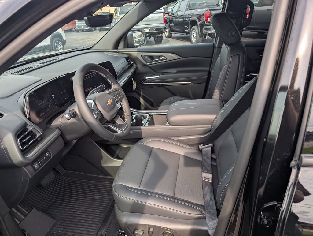 New 2027 Chevrolet Traverse LT w/ Sun and Wheel Package AWD/4WD image 14