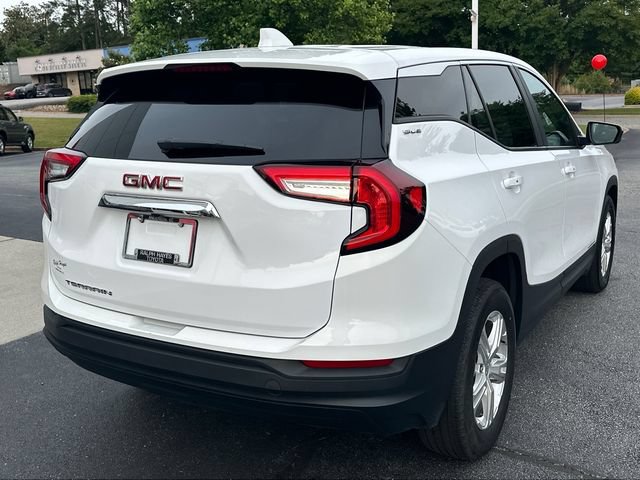Used 2024 GMC Terrain SLE FWD image 3
