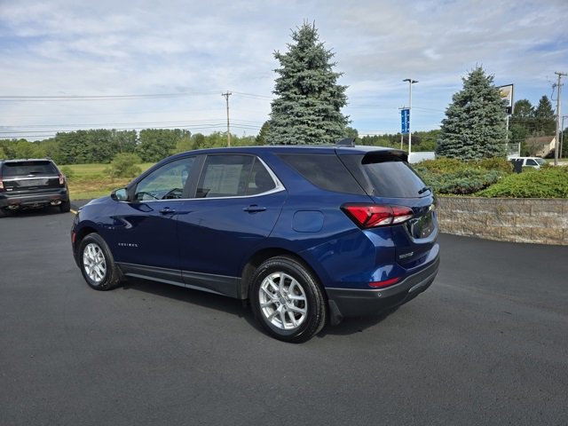 Used 2022 Chevrolet Equinox LT image 2
