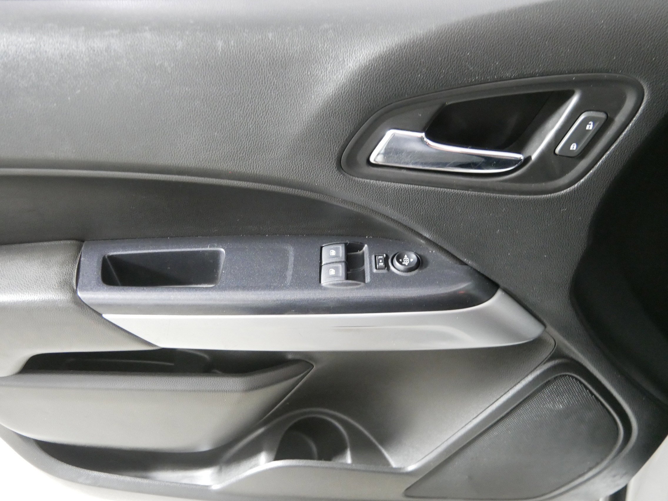 Used 2020 Chevrolet Colorado LT w/ Safety Package image 19