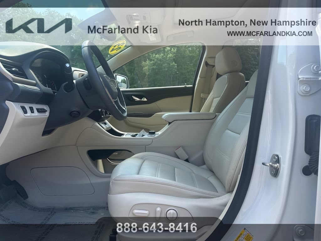 Used 2023 GMC Acadia Denali w/ Denali Technology Package AWD/4WD image 10