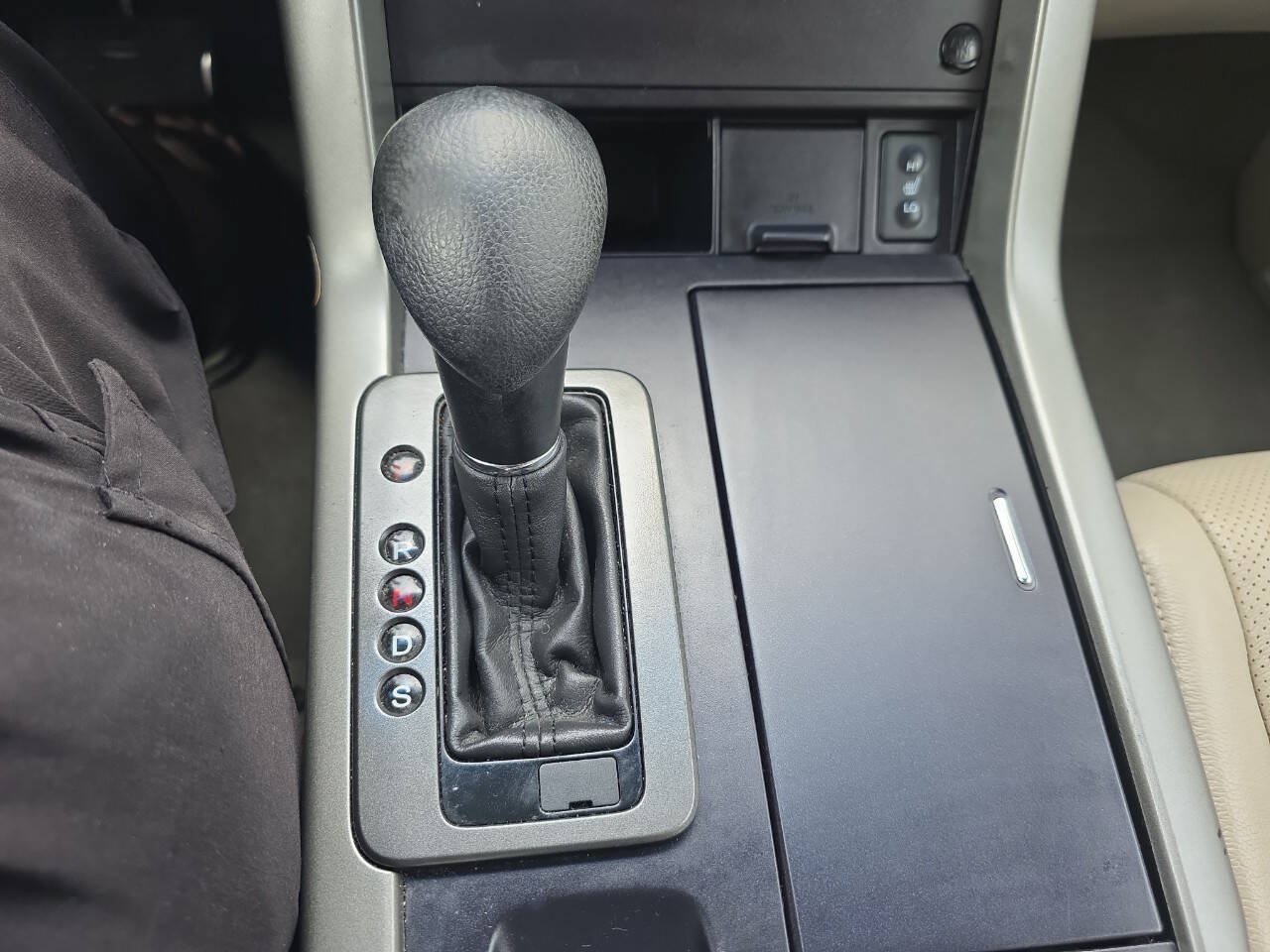 Used 2011 Acura RDX SH-AWD image 22