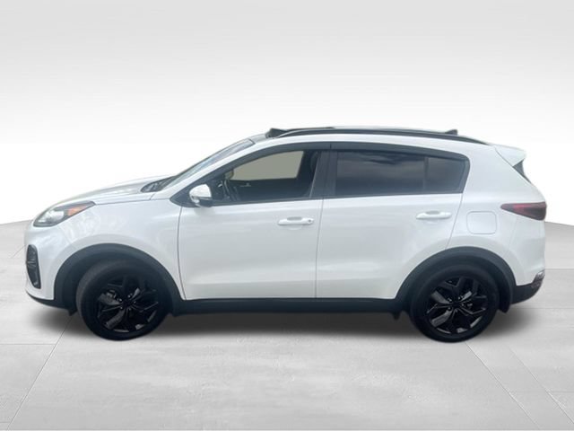 Used 2022 Kia Sportage Nightfall Edition FWD image 4