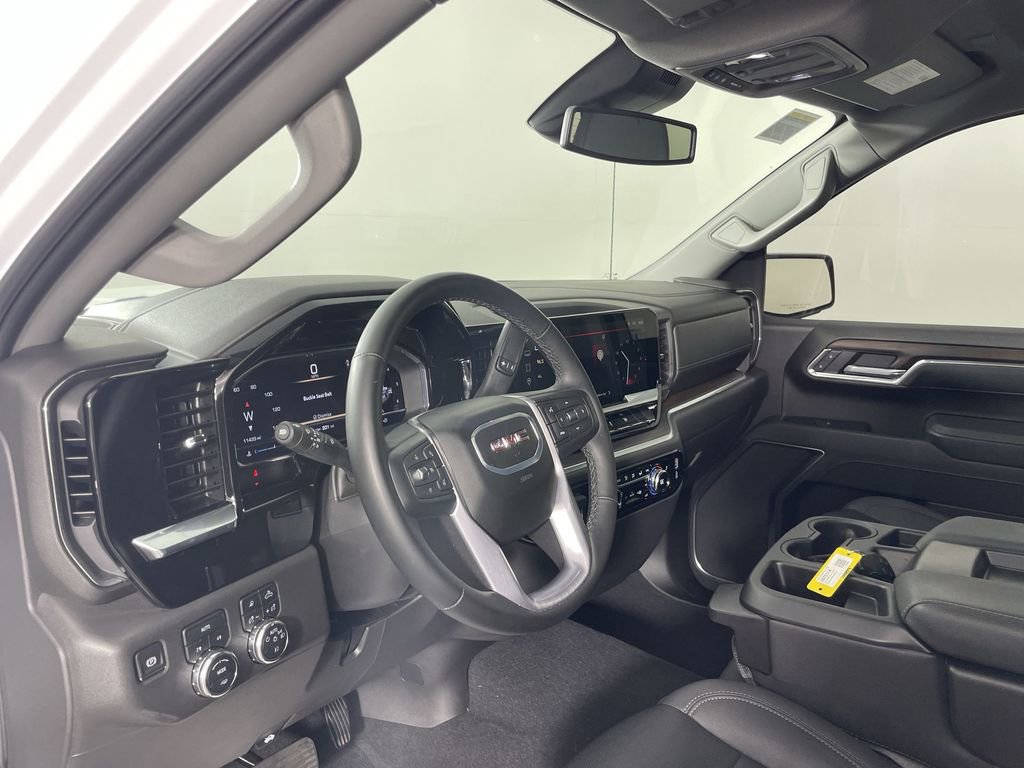 Used 2025 GMC Sierra 1500 SLT image 10