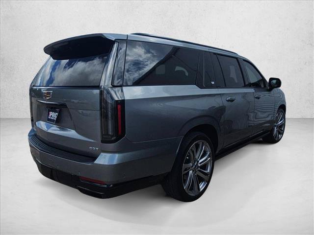 Used 2025 Cadillac Escalade ESV Sport Platinum AWD/4WD image 3