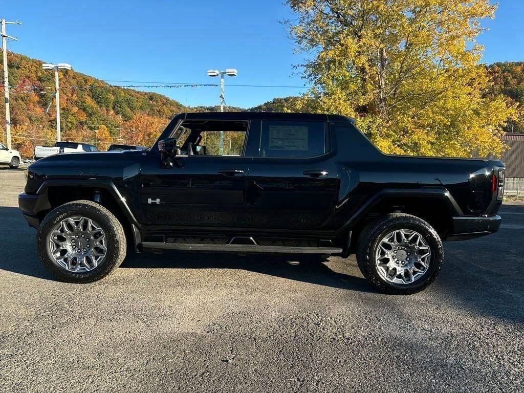 New 2025 GMC Hummer EV 3X image 2