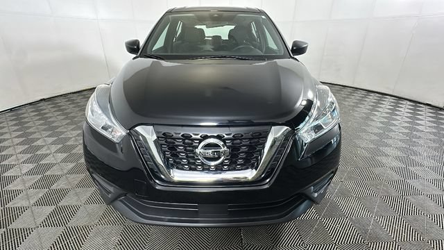 Used 2020 Nissan Kicks S FWD image 7