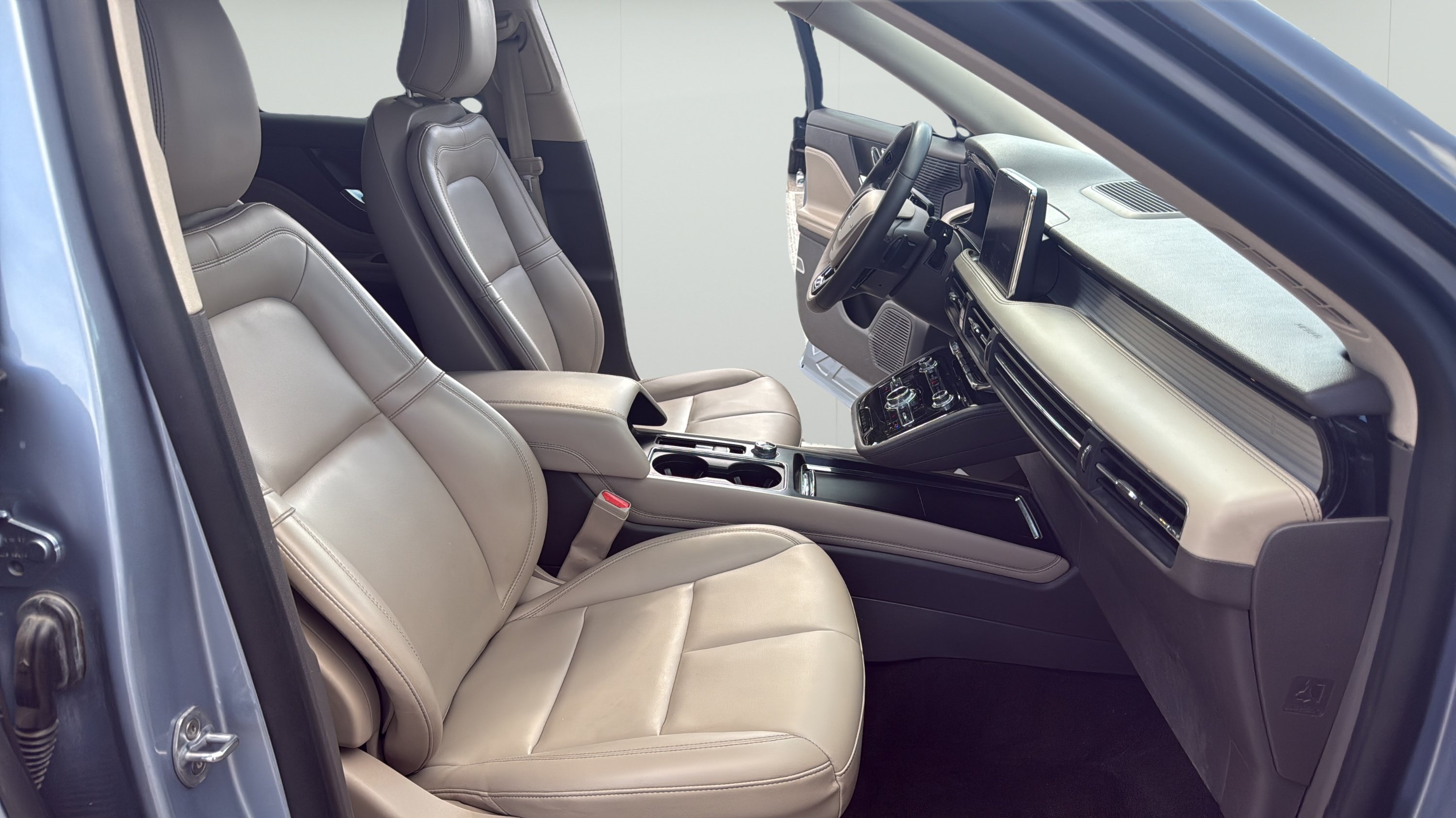 Used 2022 Lincoln Corsair FWD image 25