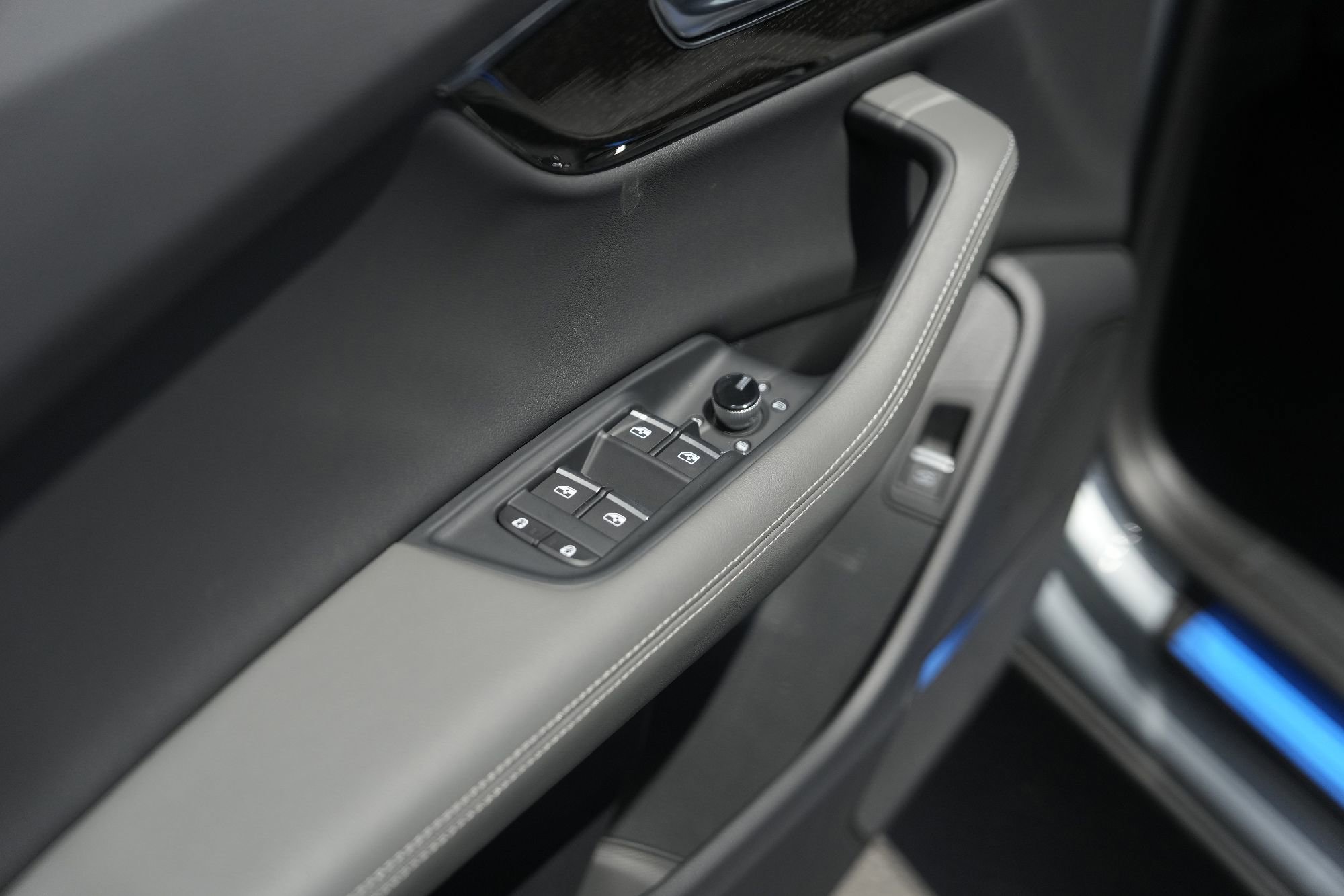 Certified 2025 Audi Q8 Premium Plus w/ Premium Plus Package image 20