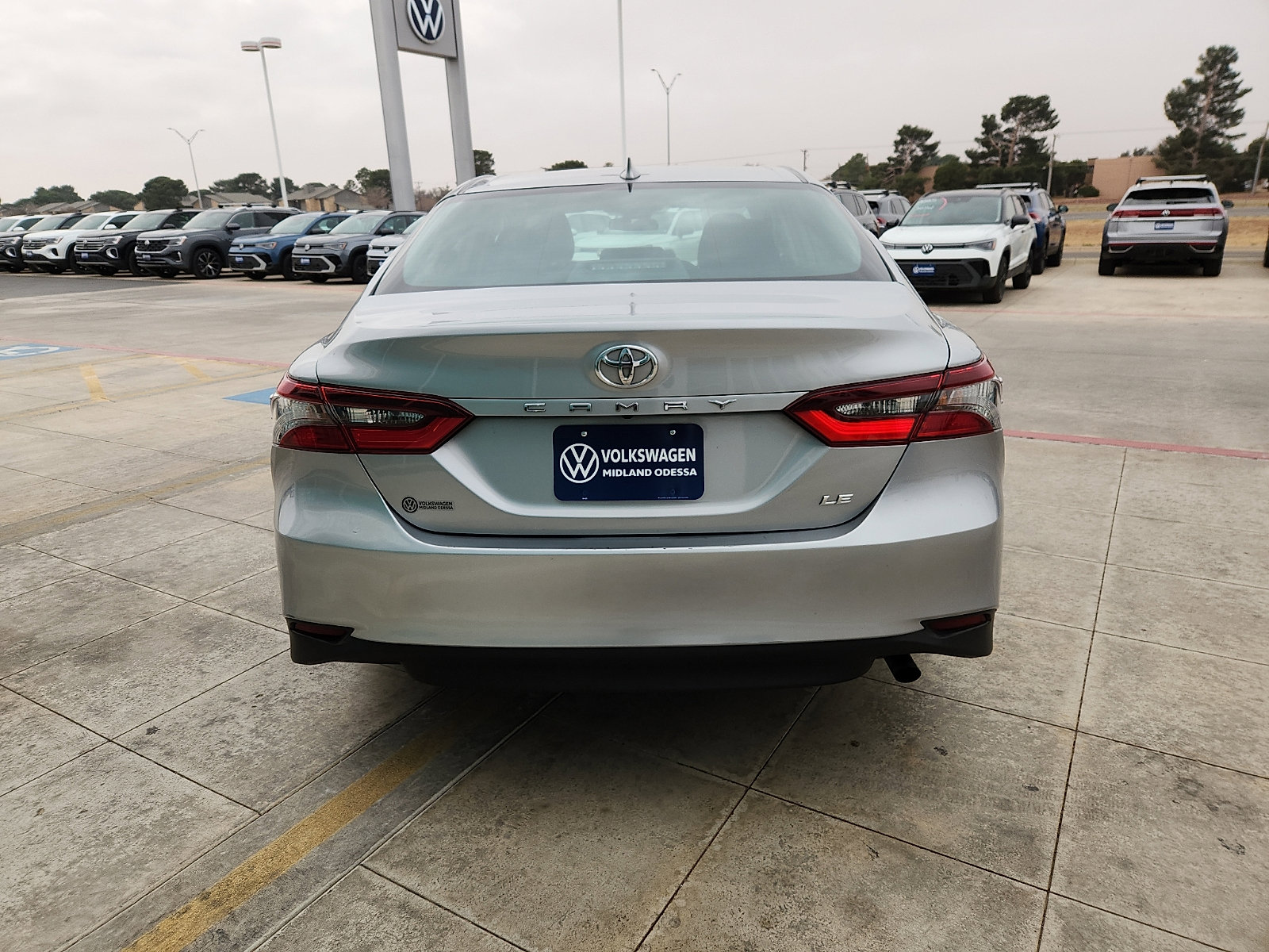 Used 2024 Toyota Camry LE image 6