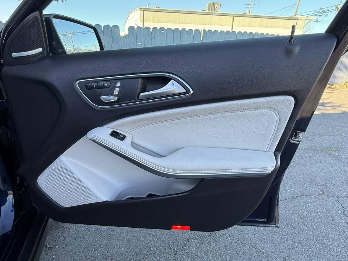 Used 2018 Mercedes-Benz GLA 250 4MATIC image 34