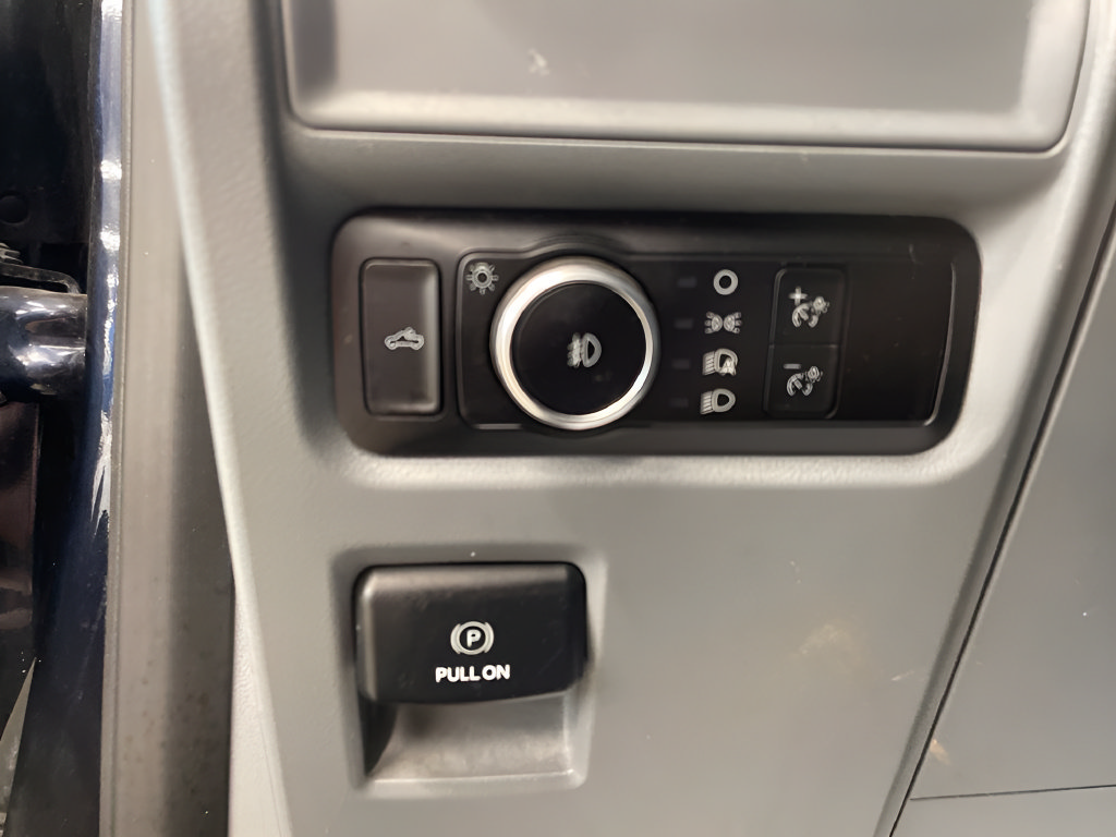 Used 2023 Ford F150 XLT w/ Trailer Tow Package AWD/4WD image 15