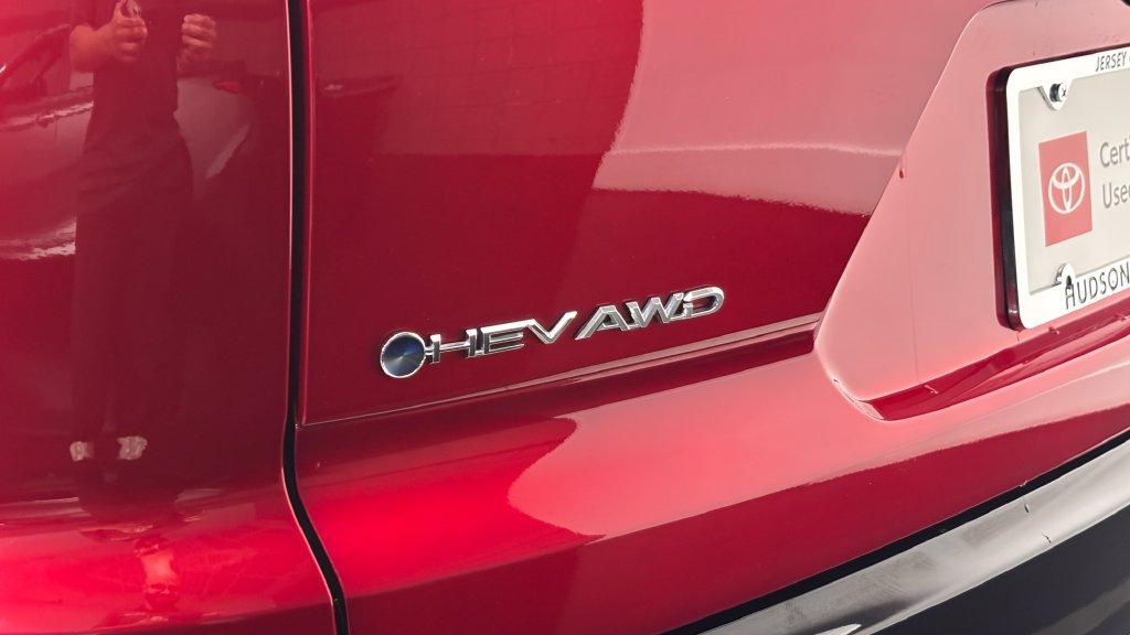 Certified 2025 Toyota Crown Signia AWD/4WD image 7