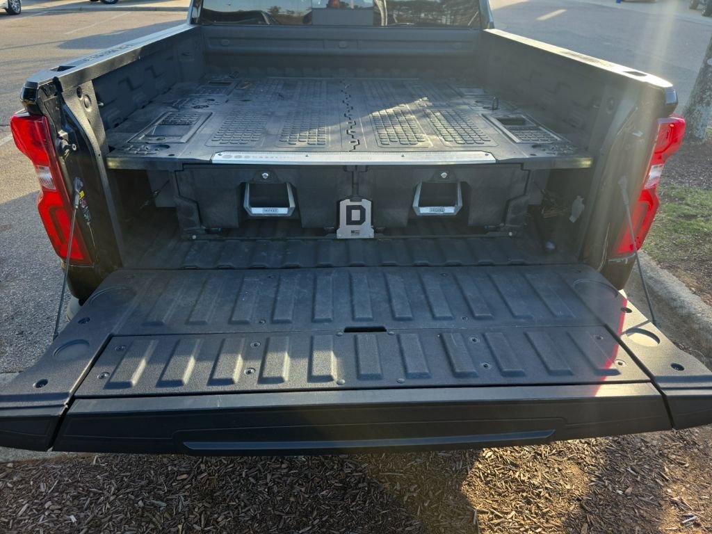 Used 2023 Chevrolet Silverado 1500 LT Trail Boss w/ LT Trail Boss Premium Package image 12