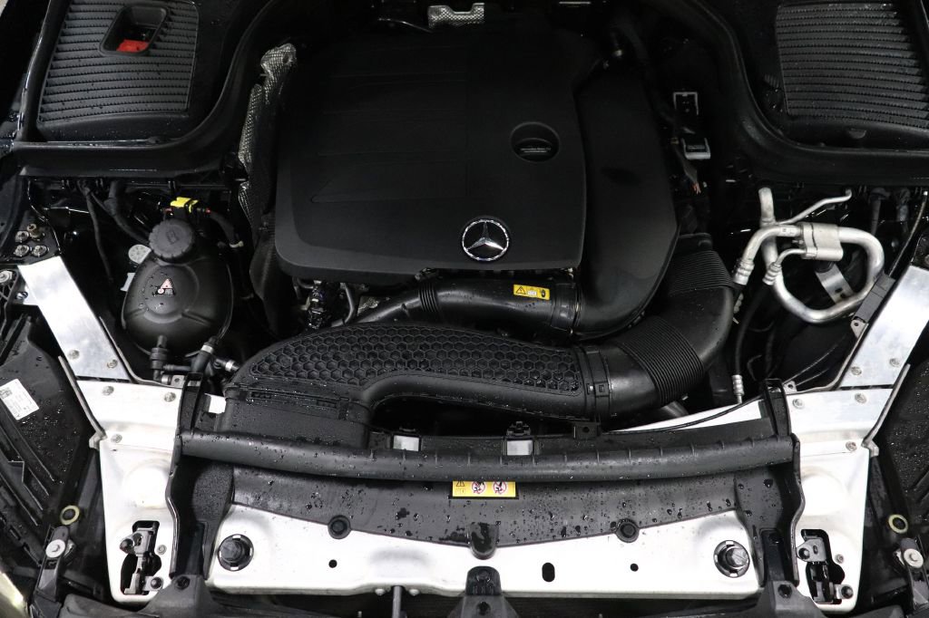 Used 2021 Mercedes-Benz GLC 300 w/ AMG Line image 28