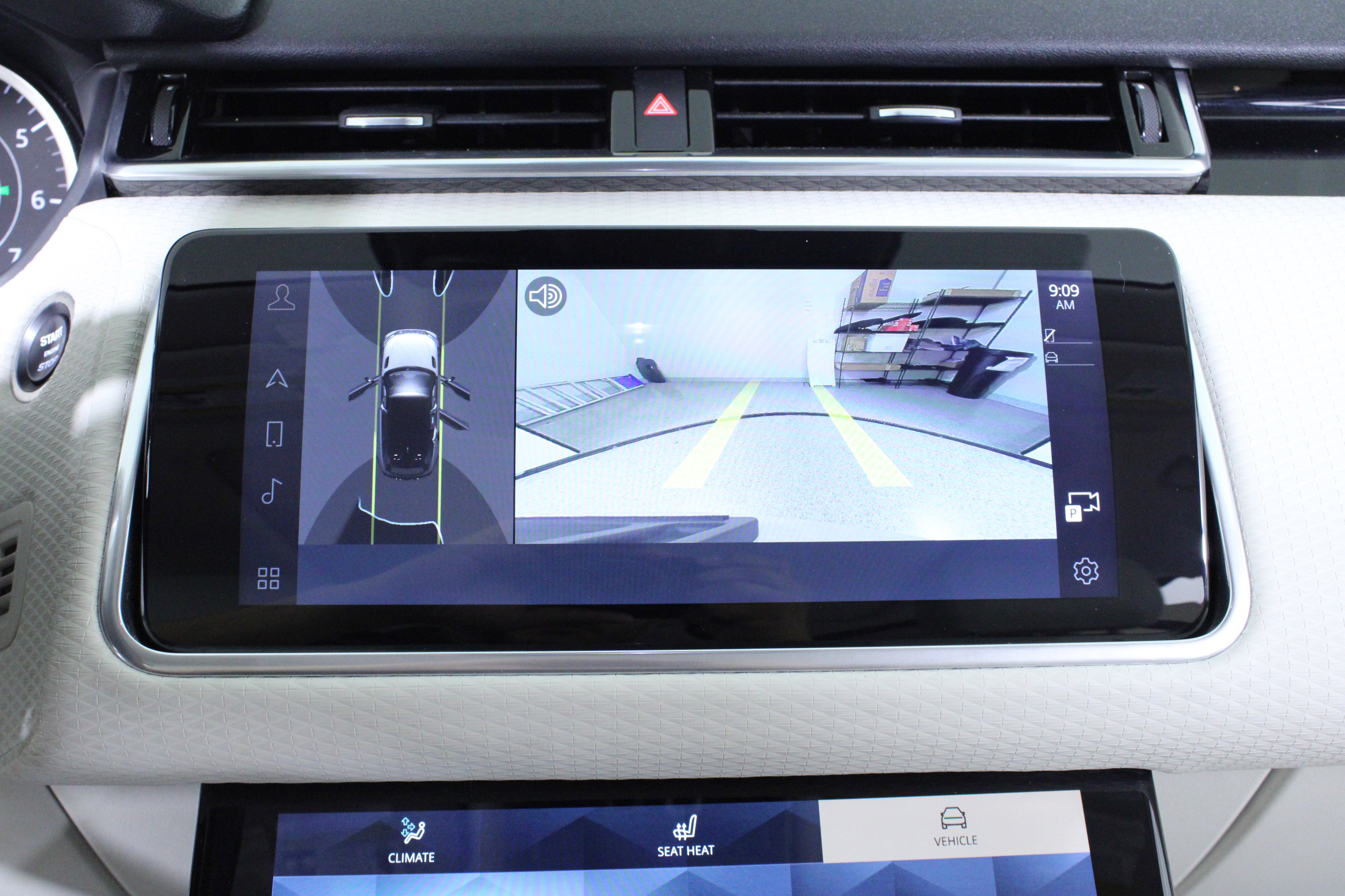 Used 2023 Land Rover Range Rover Velar R-Dynamic S image 28