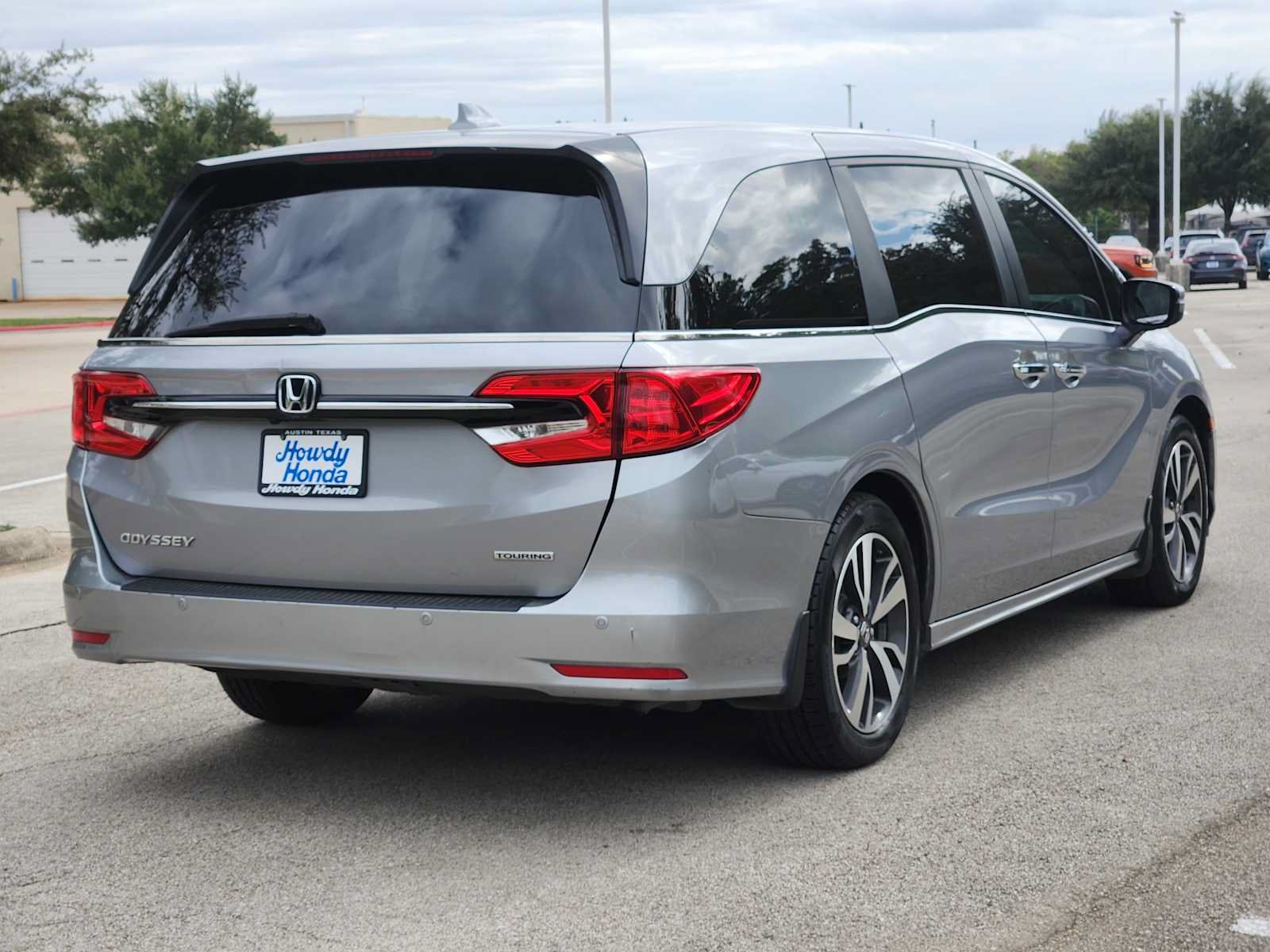 Certified 2024 Honda Odyssey Touring image 5