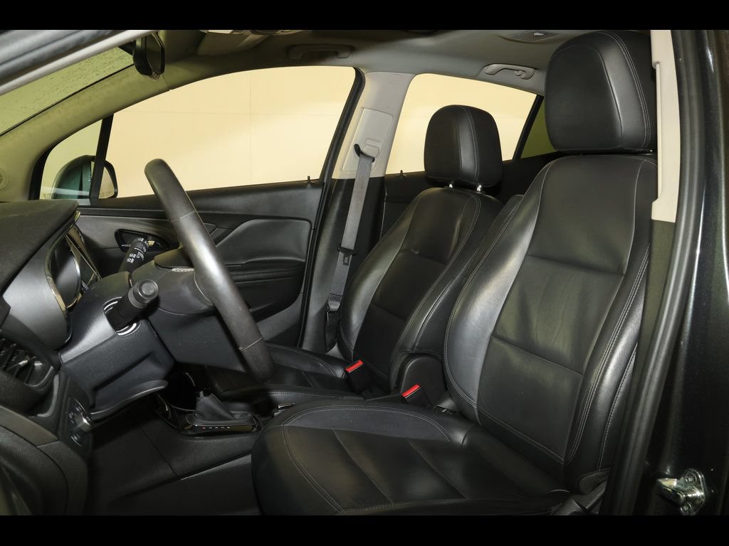 Used 2018 Buick Encore Essence FWD image 19