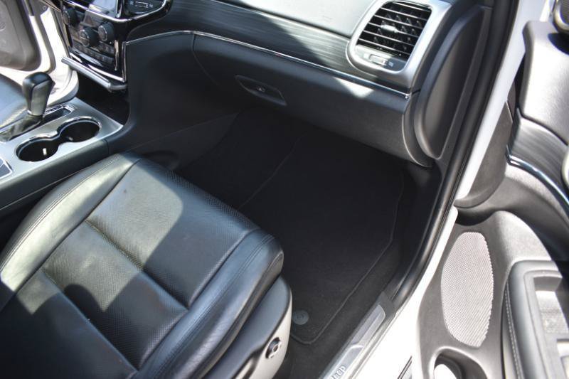 Used 2020 Jeep Grand Cherokee Limited w/ Luxury Group II AWD/4WD image 14