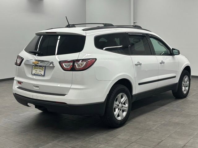 Used 2017 Chevrolet Traverse LS FWD image 2