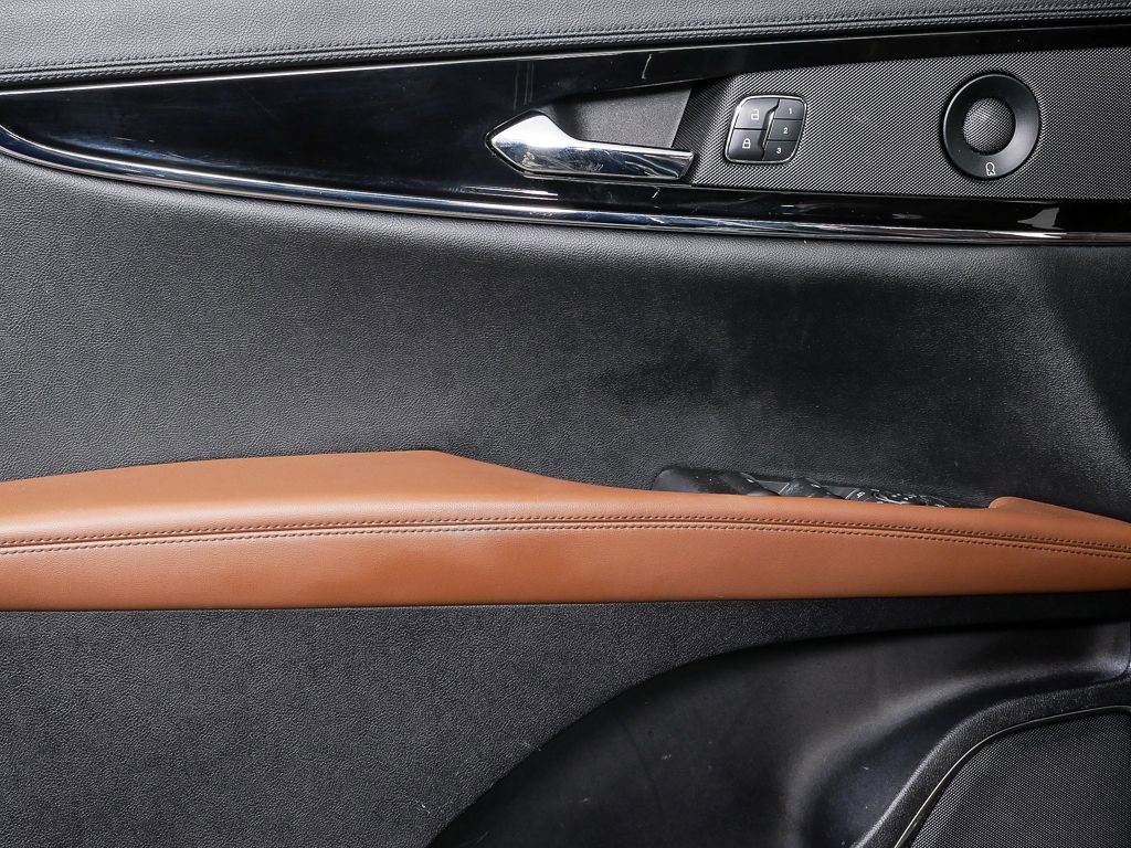 Used 2021 Lincoln Nautilus Reserve image 6