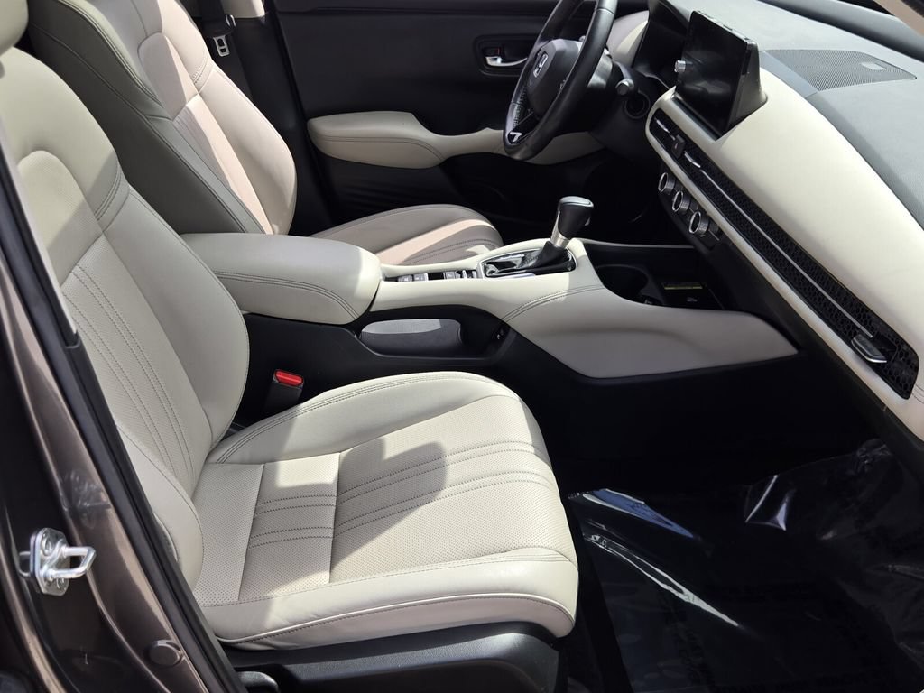 Certified 2025 Honda HR-V EX-L image 16
