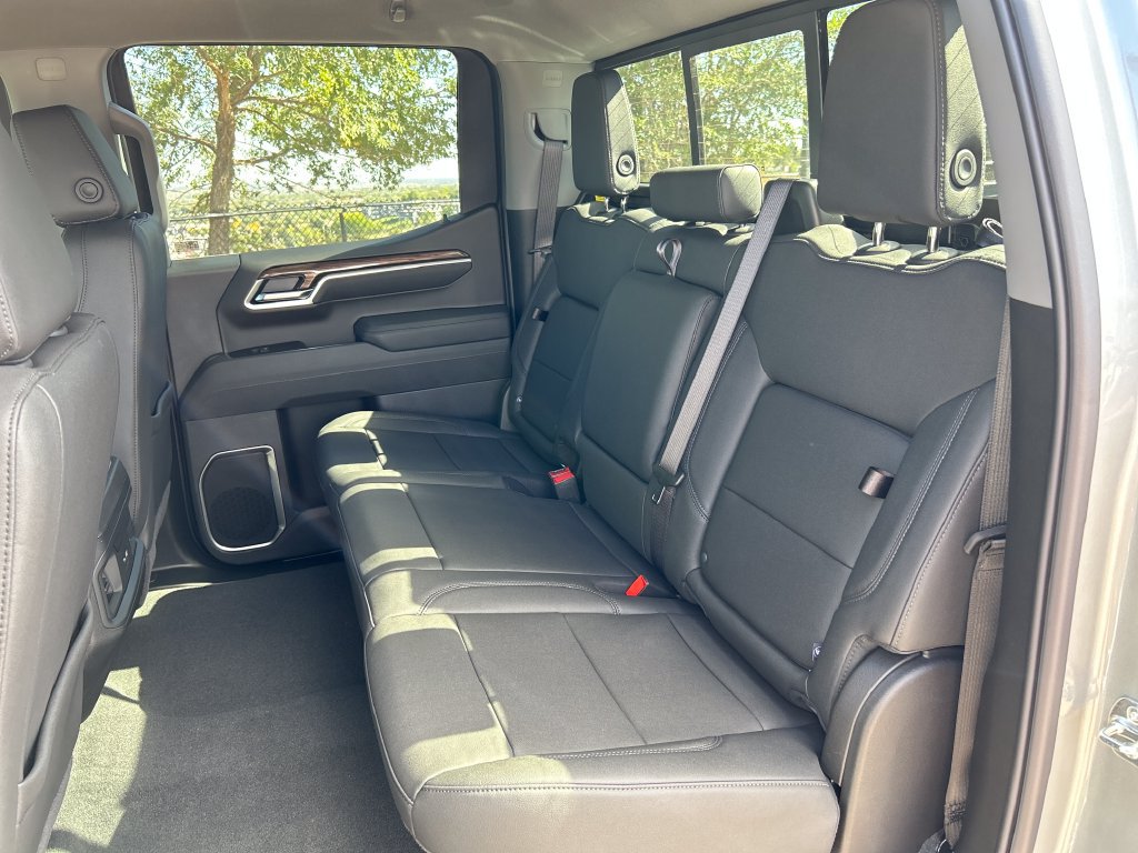 New 2026 Chevrolet Silverado 1500 LT w/ Z71 Off-Road Package AWD/4WD image 19