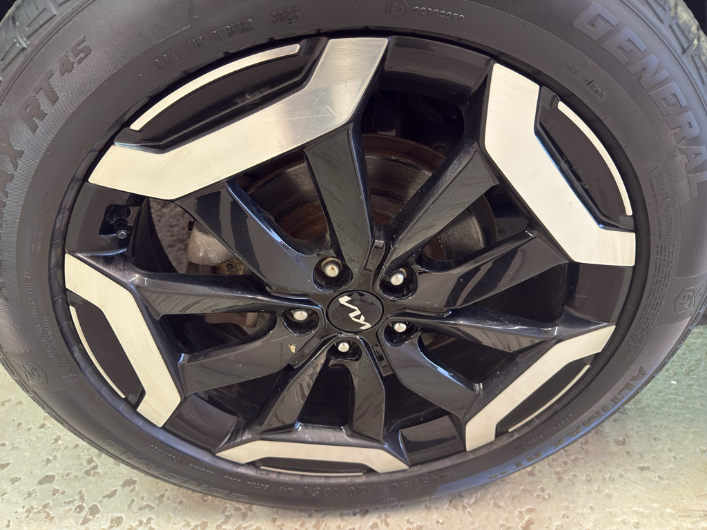 Used 2023 Kia Telluride S AWD/4WD image 36