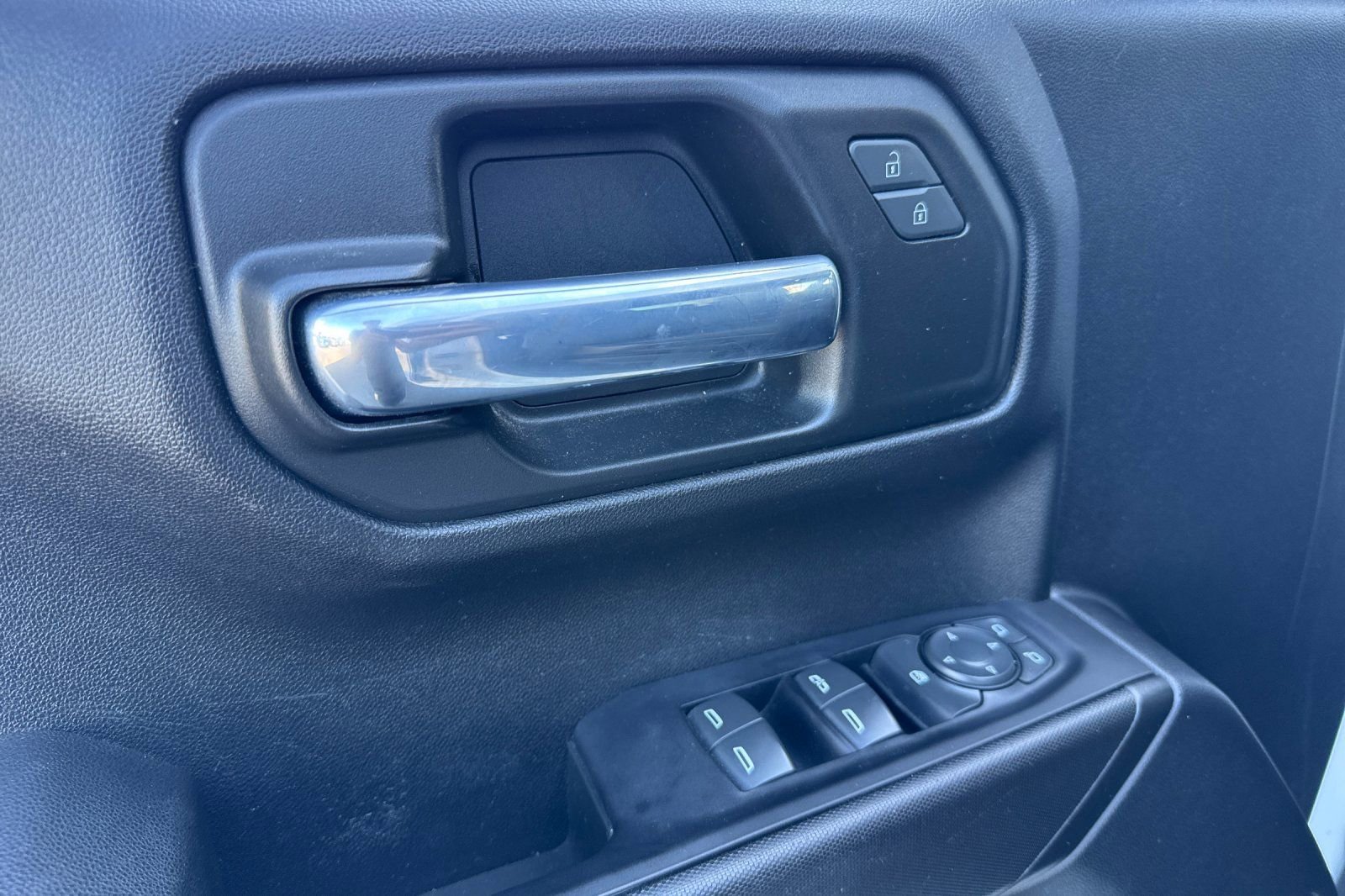 Used 2022 Chevrolet Silverado 1500 Custom RWD image 12