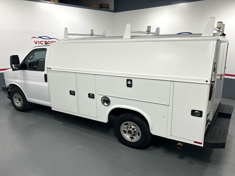 Used 2020 GMC Savana 3500 w/ Power Convenience Package RWD image 3
