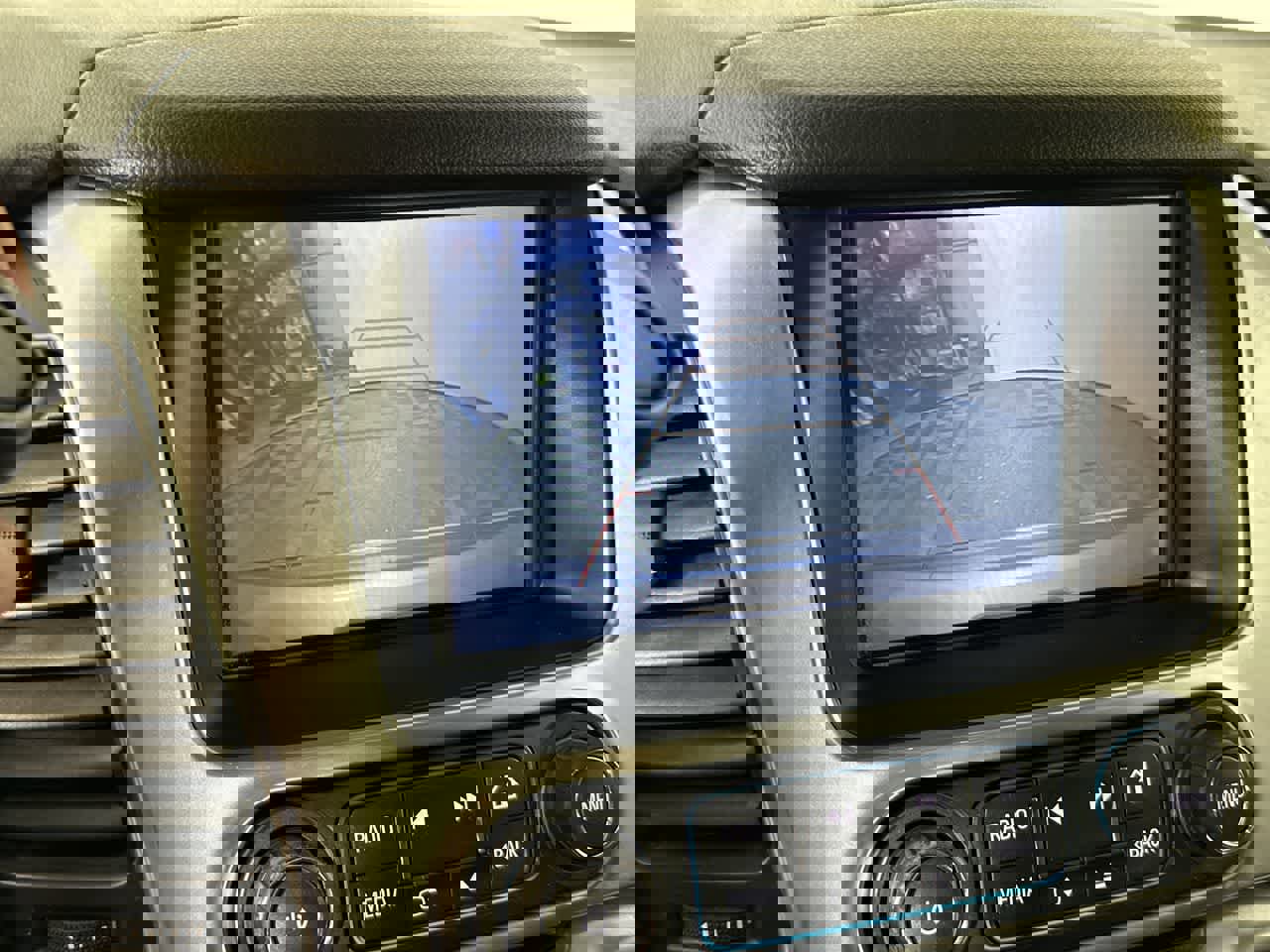 Used 2019 Chevrolet Tahoe Premier image 17