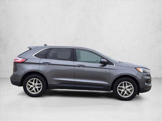 Used 2023 Ford Edge SEL image 4