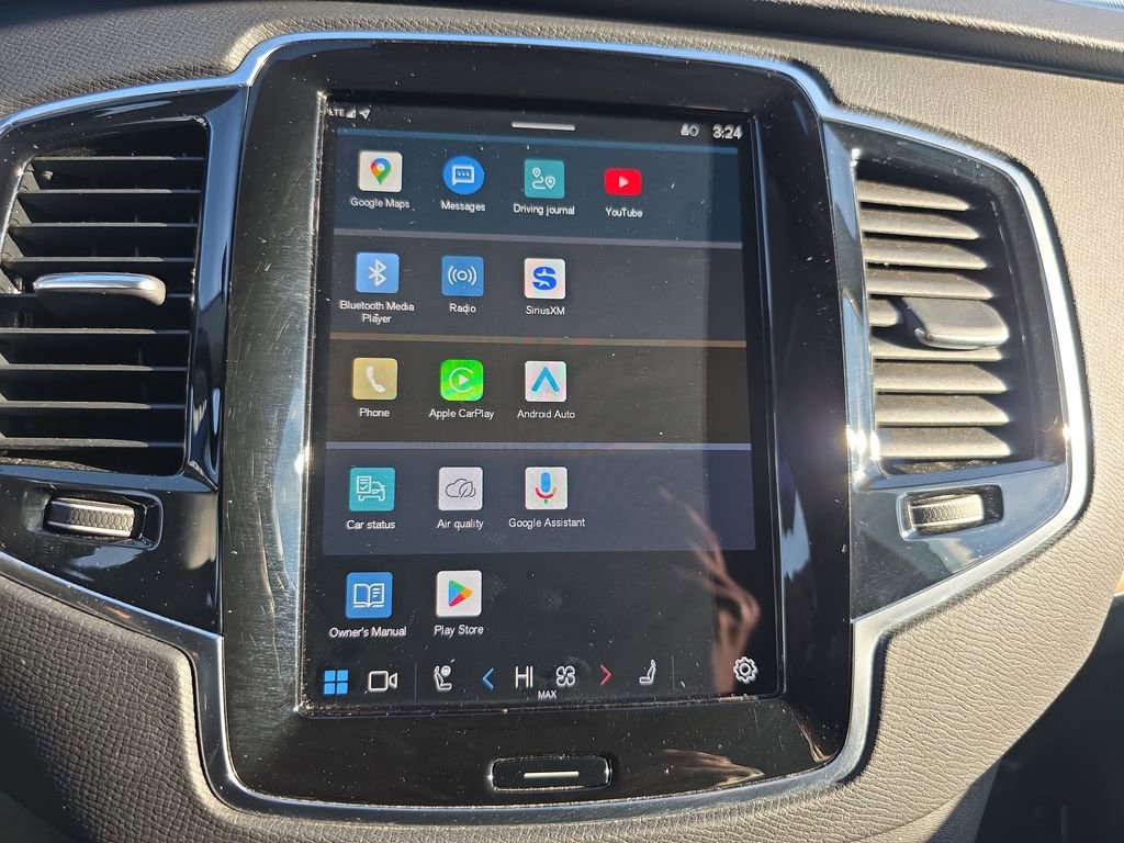 Certified 2025 Volvo XC90 B6 Plus image 32