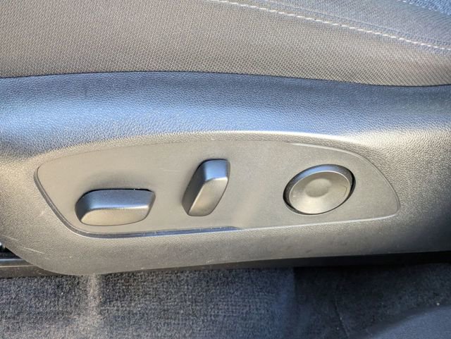 Used 2025 GMC Acadia Elevation image 27