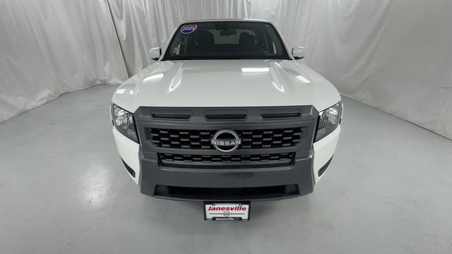 Used 2025 Nissan Frontier SV AWD/4WD image 8