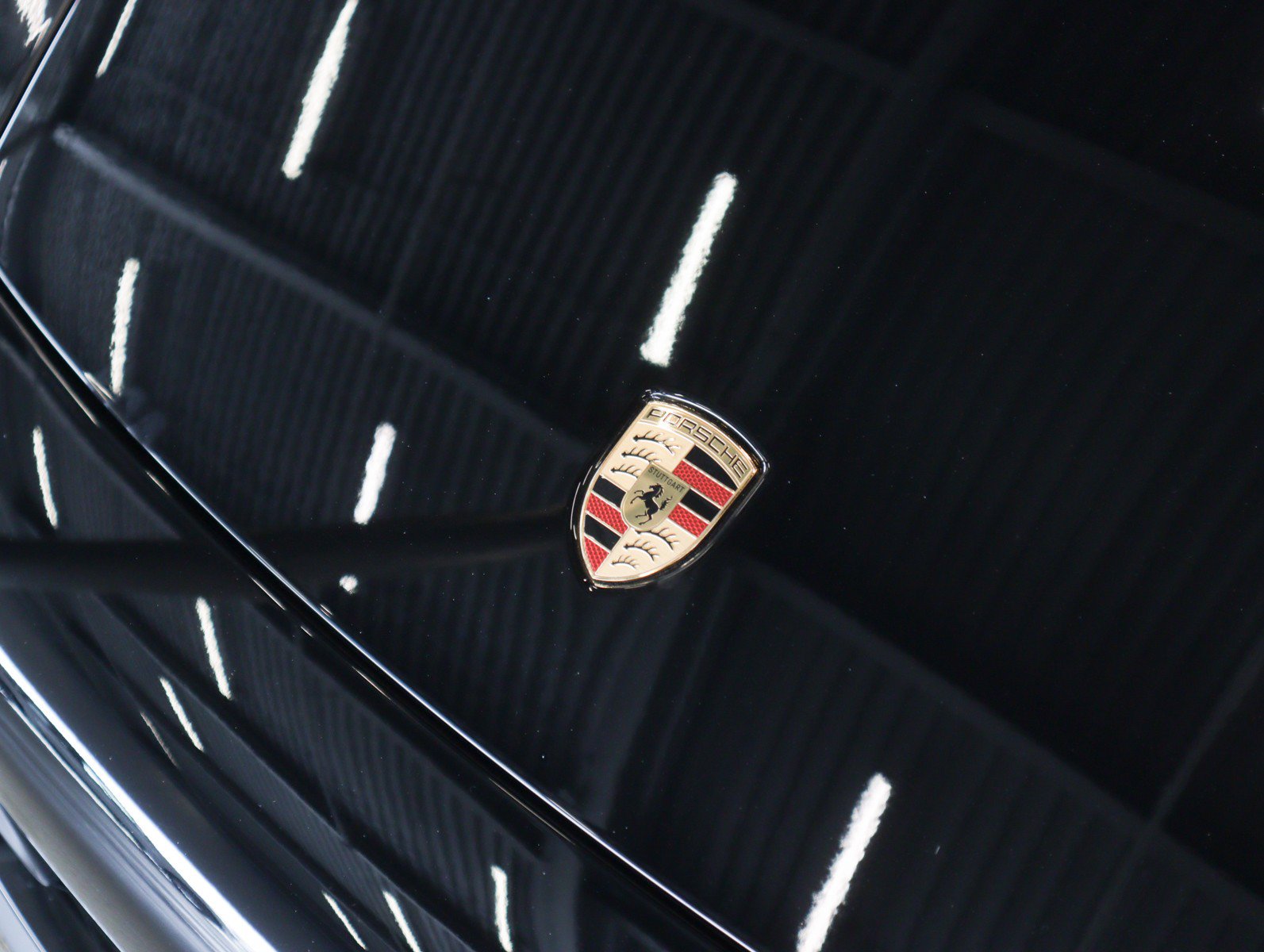 Certified 2025 Porsche 911 Carrera RWD image 33