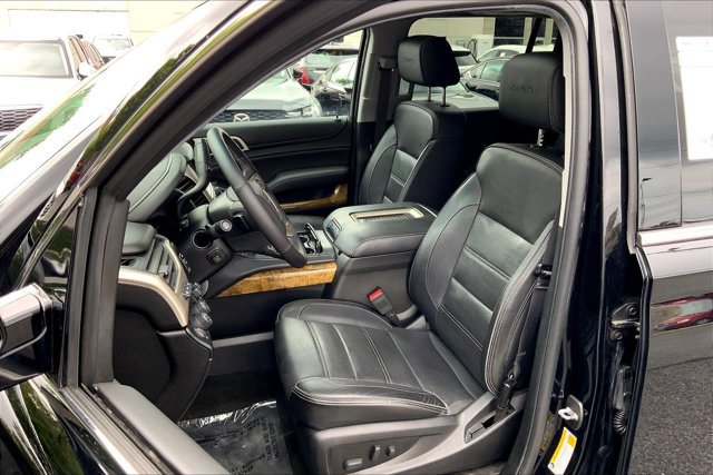 Used 2017 GMC Yukon XL Denali w/ Open Road Package AWD/4WD image 25
