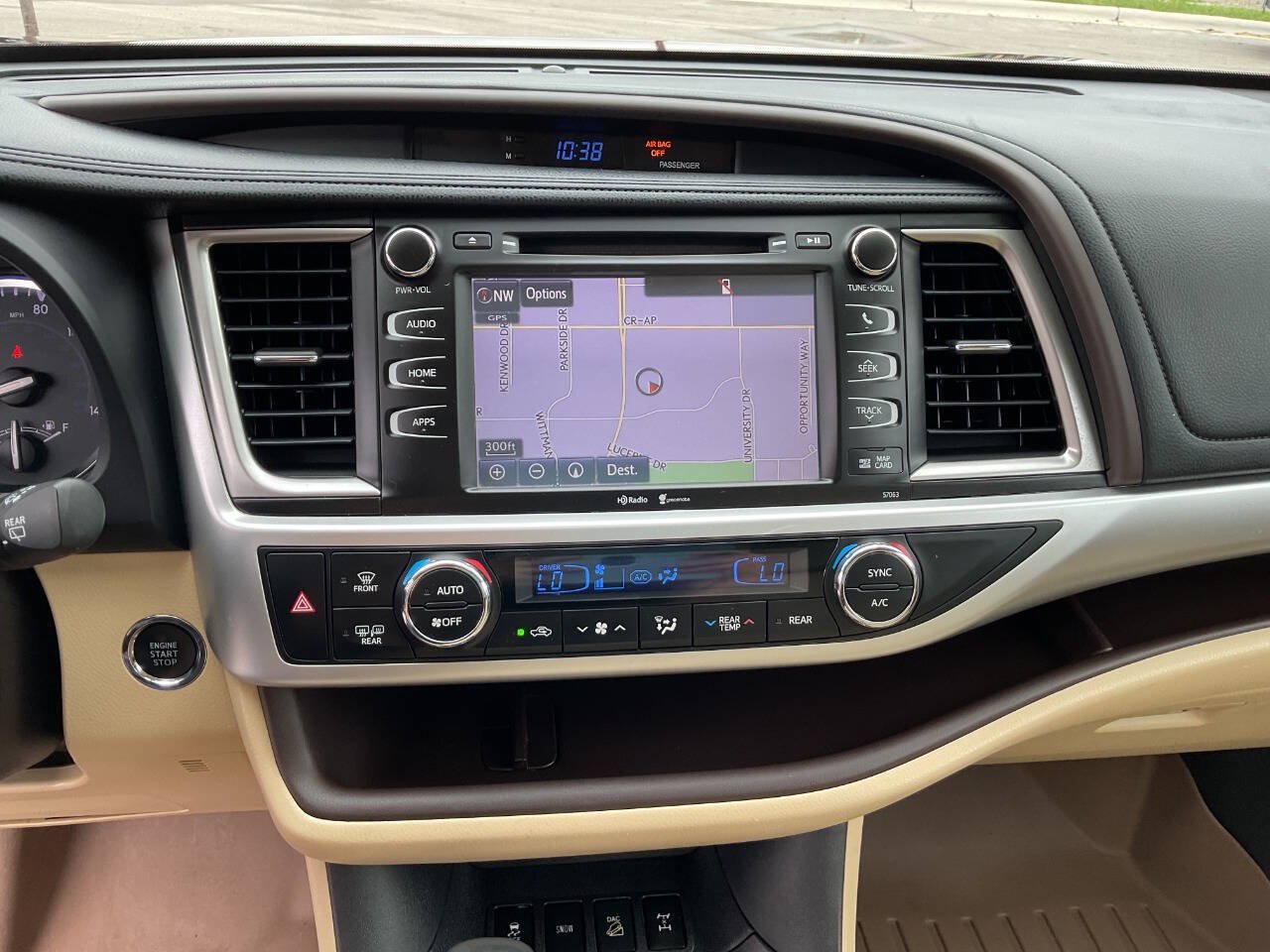 Used 2015 Toyota Highlander XLE AWD/4WD image 20