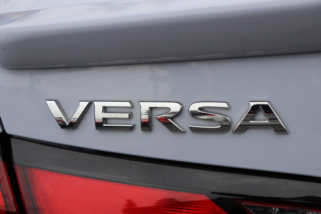 Used 2024 Nissan Versa SR image 49