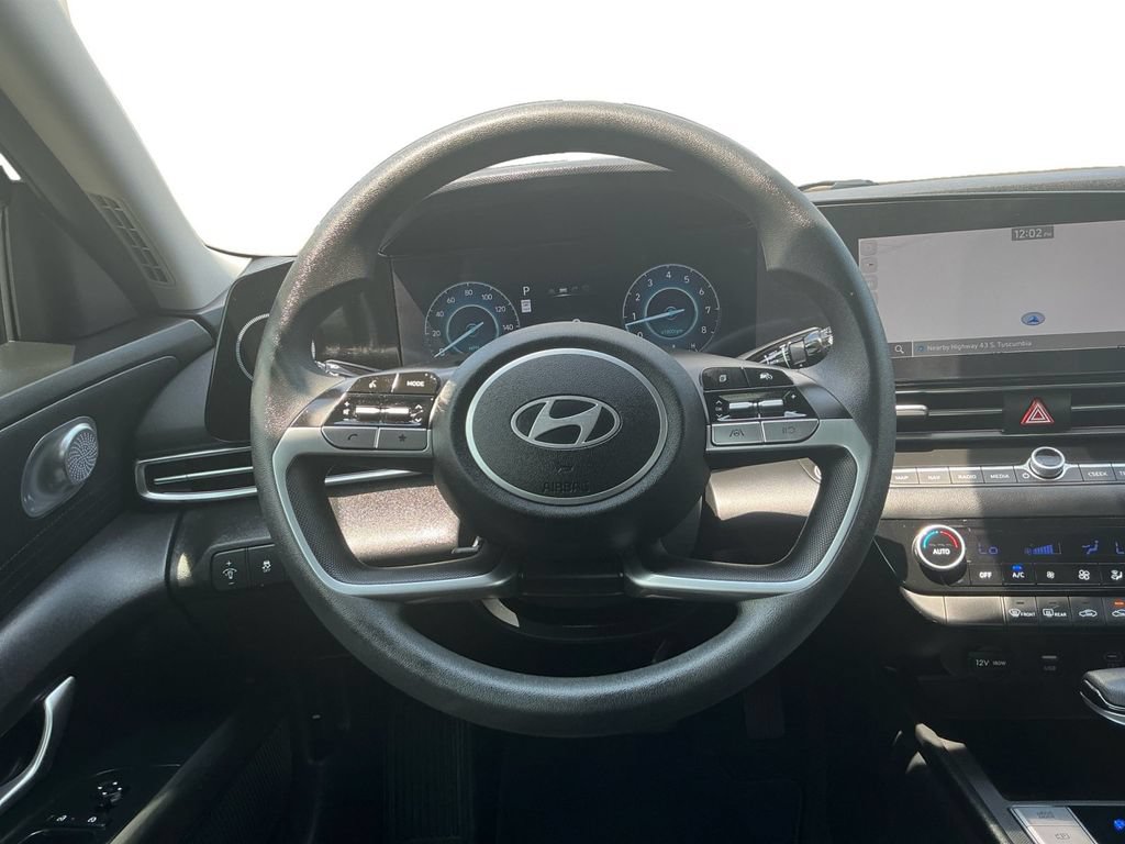 Used 2024 Hyundai Elantra SEL FWD image 18