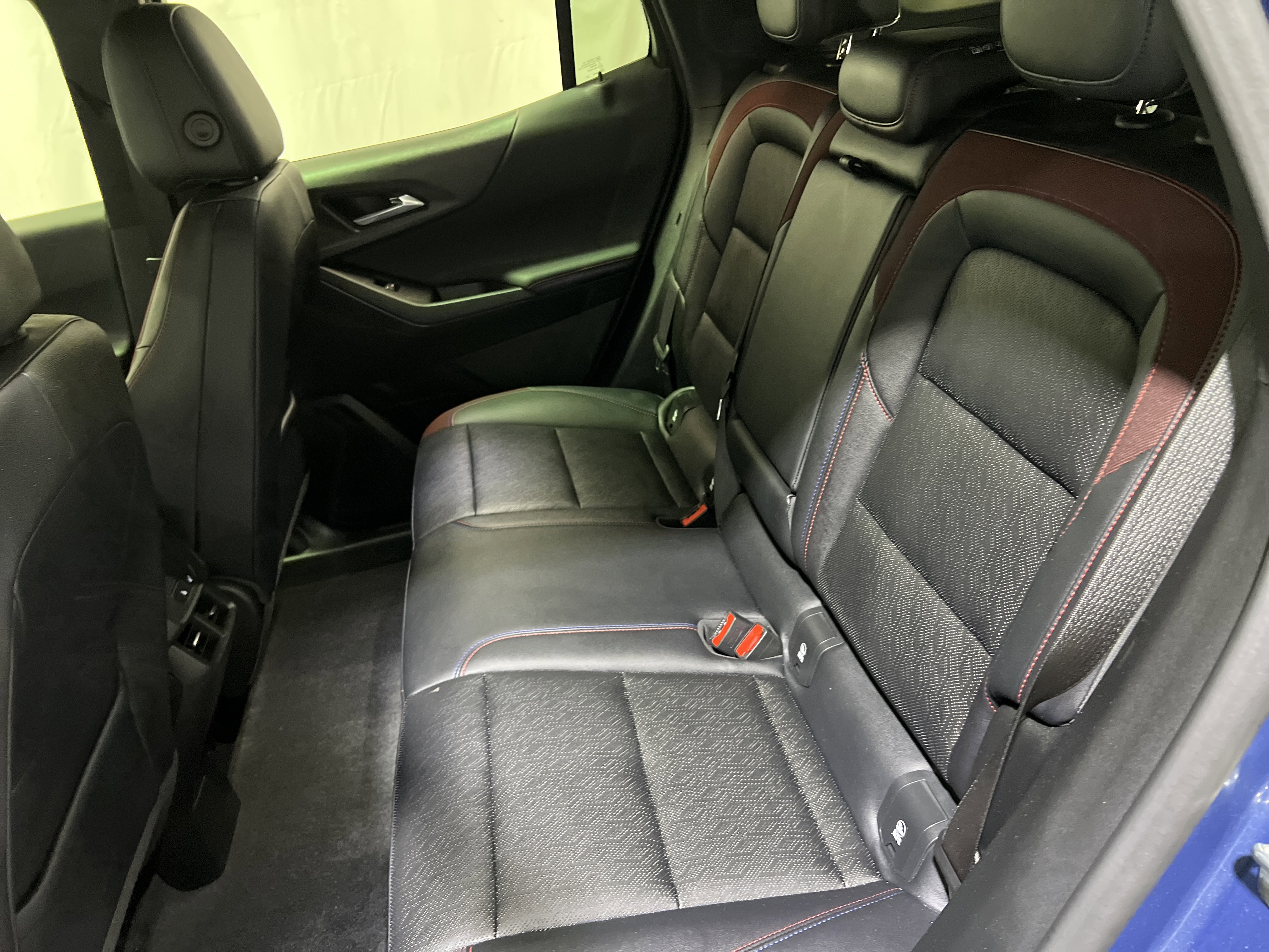 Used 2025 Chevrolet Equinox RS w/ Safety and Technology Package image 15