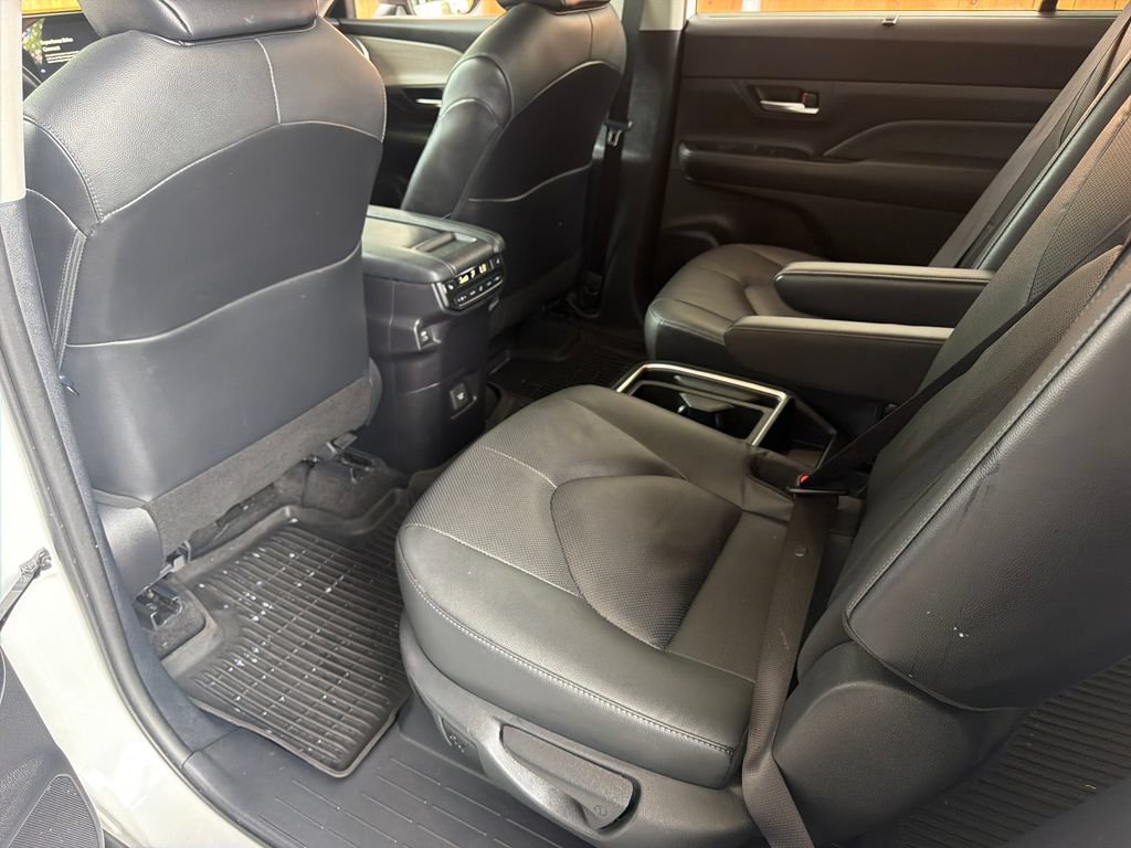 Used 2024 Toyota Grand Highlander FWD image 31