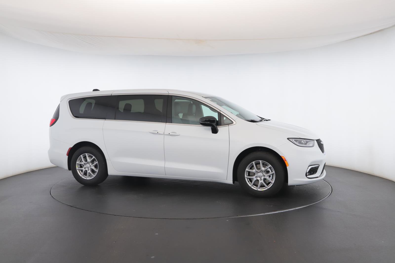 New 2026 Chrysler Pacifica Select image 29