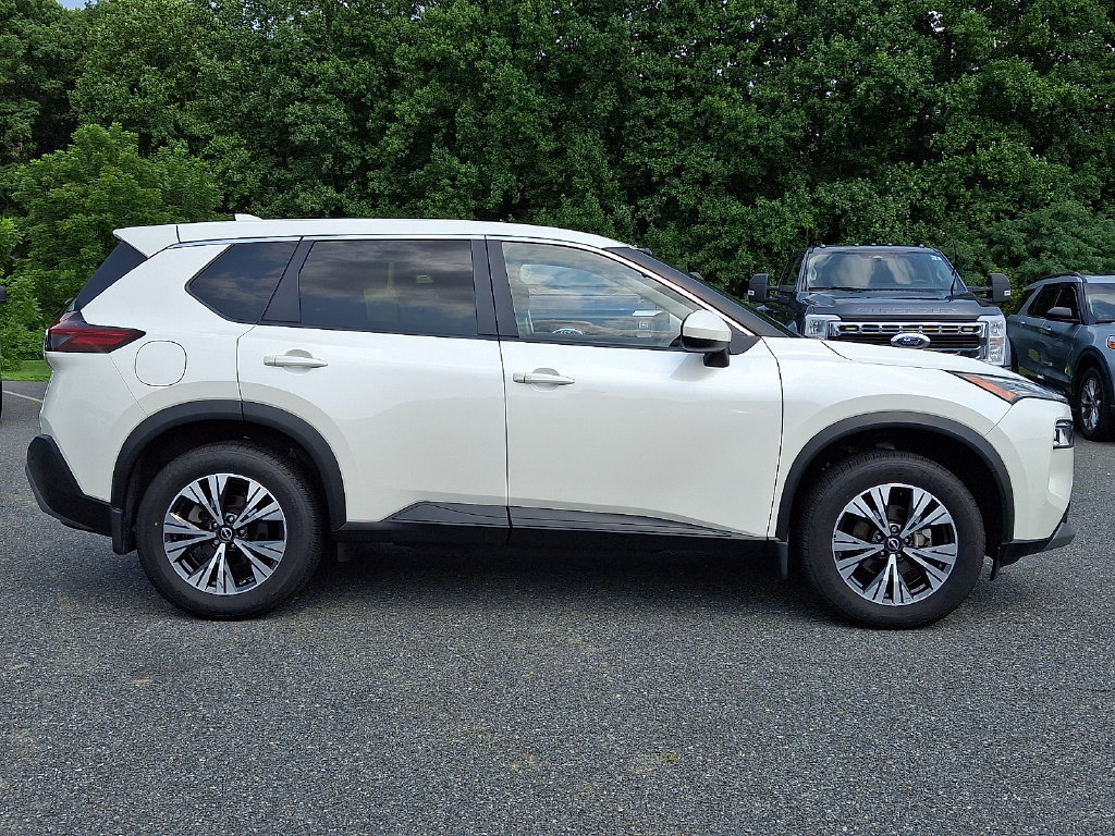 Used 2023 Nissan Rogue SV AWD/4WD image 7