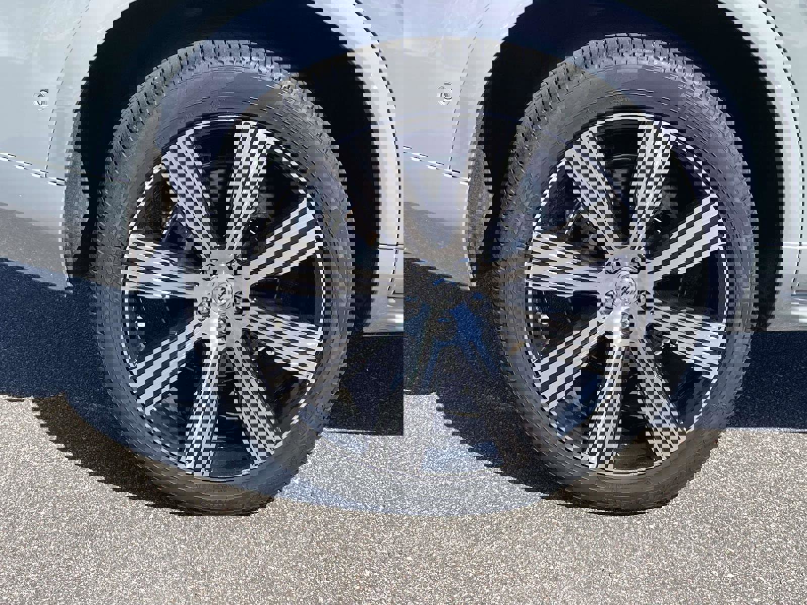 Certified 2024 Volvo XC90 T8 Plus w/ Protection Package Premier image 7