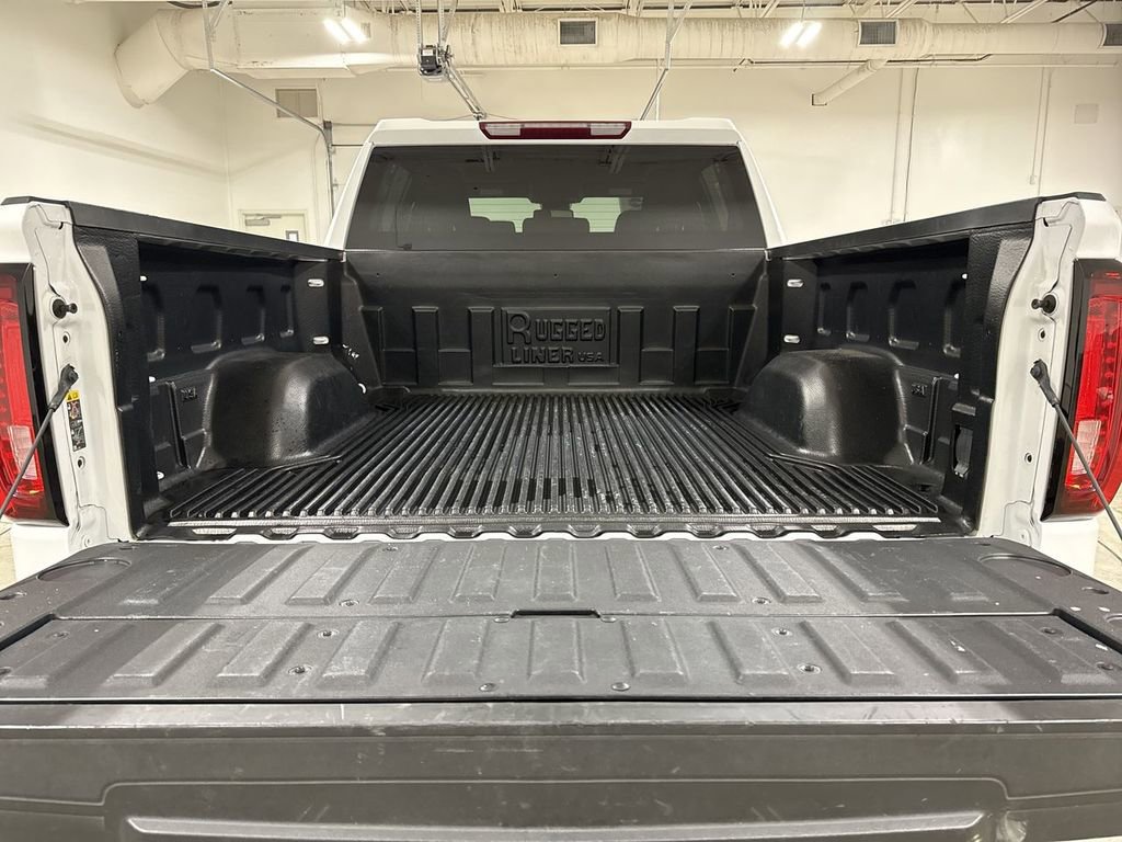 Used 2025 GMC Sierra 1500 SLT AWD/4WD image 24